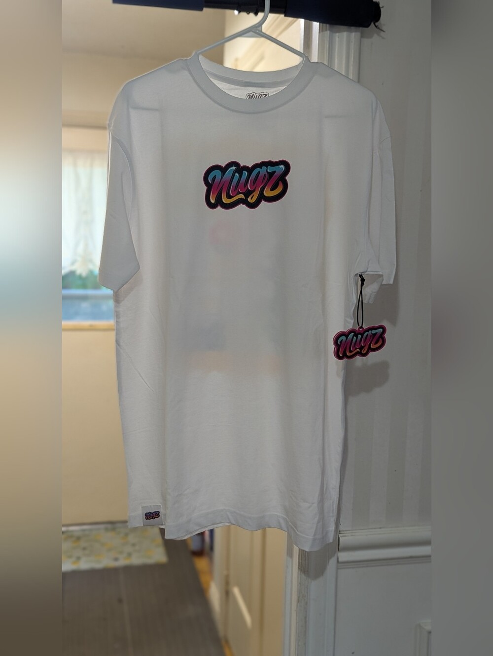 NUGZ White Graphic Logo Tee Size L